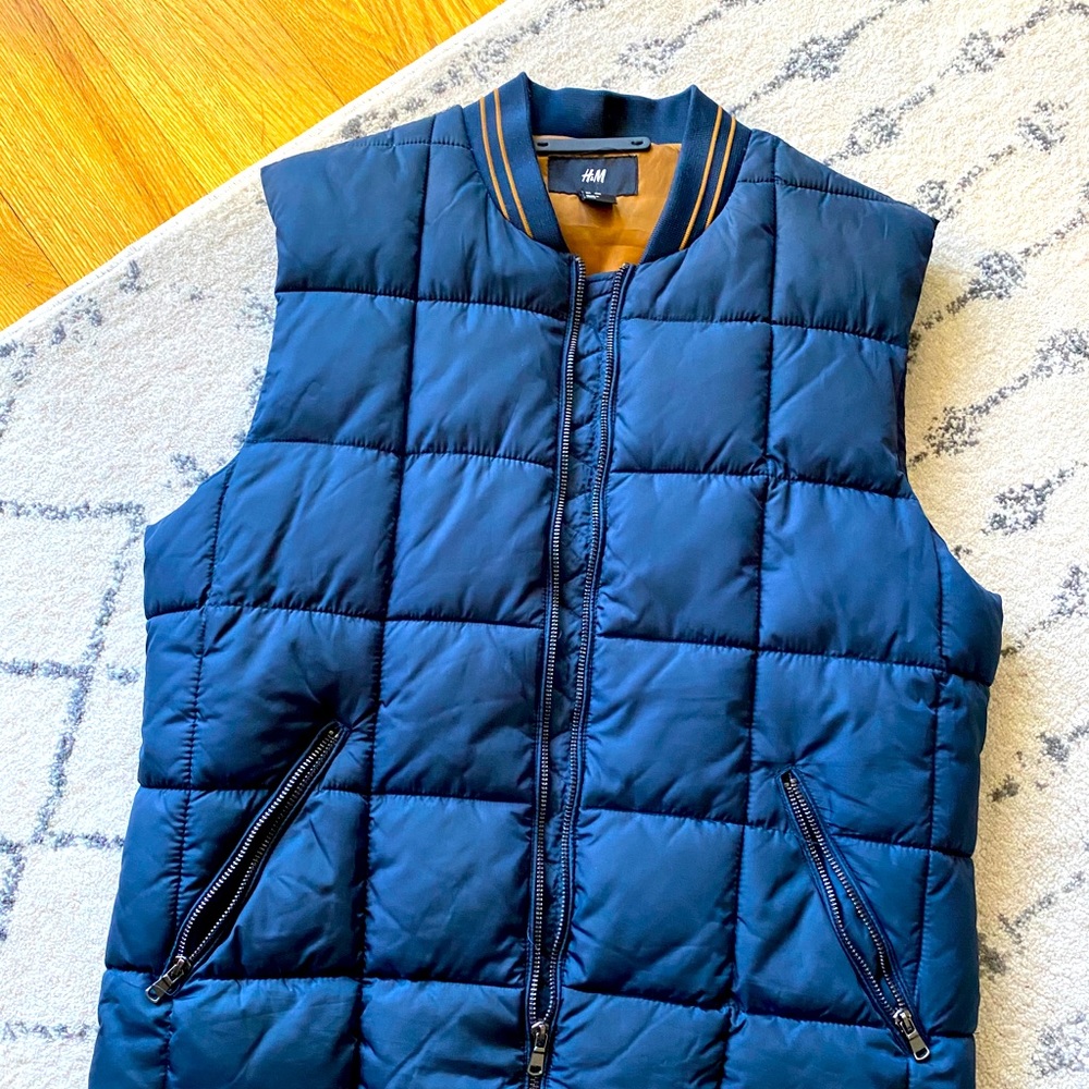 Men’s navy blue outdoor vest